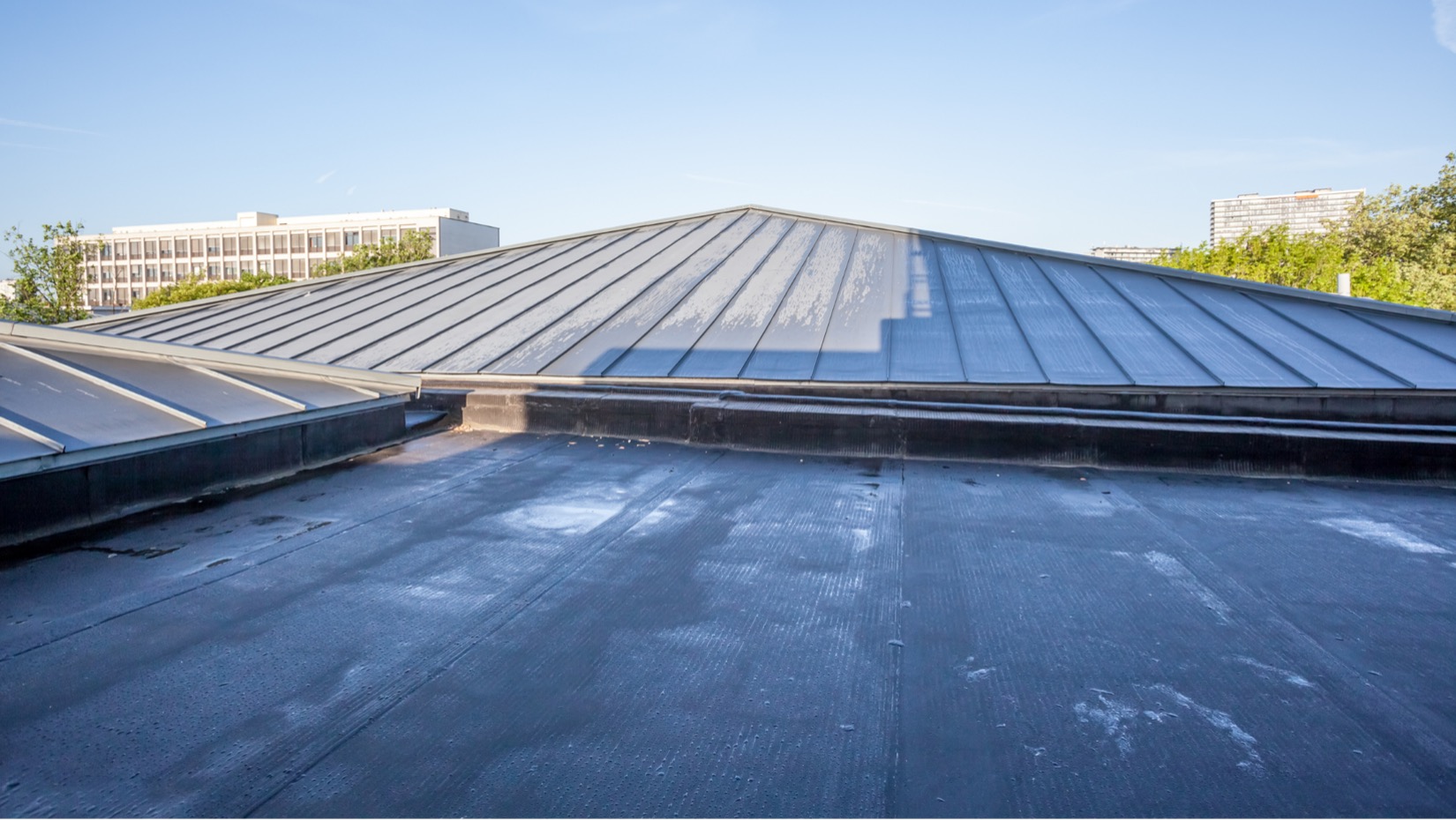 Materials and Roofing Contractor in Des Moines